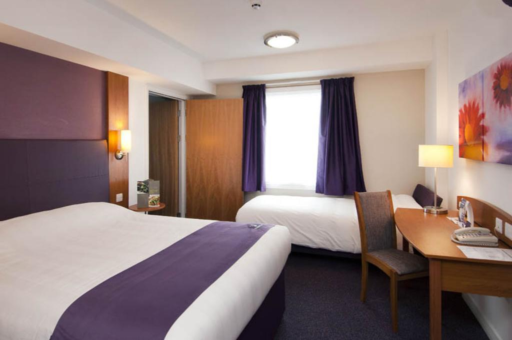 Premier Inn Norwich - Broadlands Park Thorpe St Andrew Bilik gambar